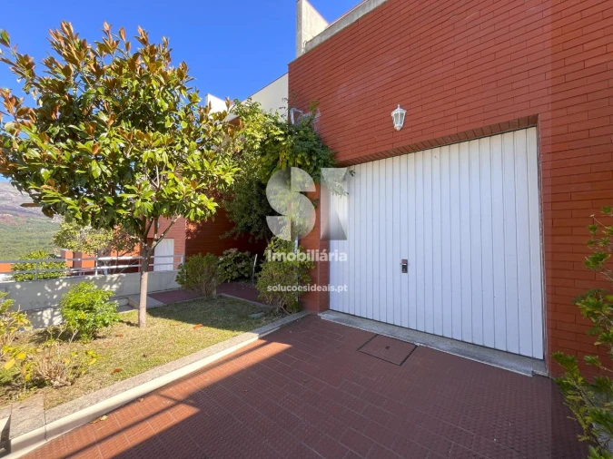 Moradia T4 para Venda em Nossa Senhora da Conceição, São Pedro e São Dinis Foto 28