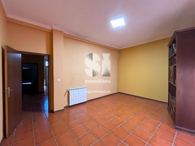 Moradia T4 para Venda em Nossa Senhora da Conceição, São Pedro e São Dinis Foto 32