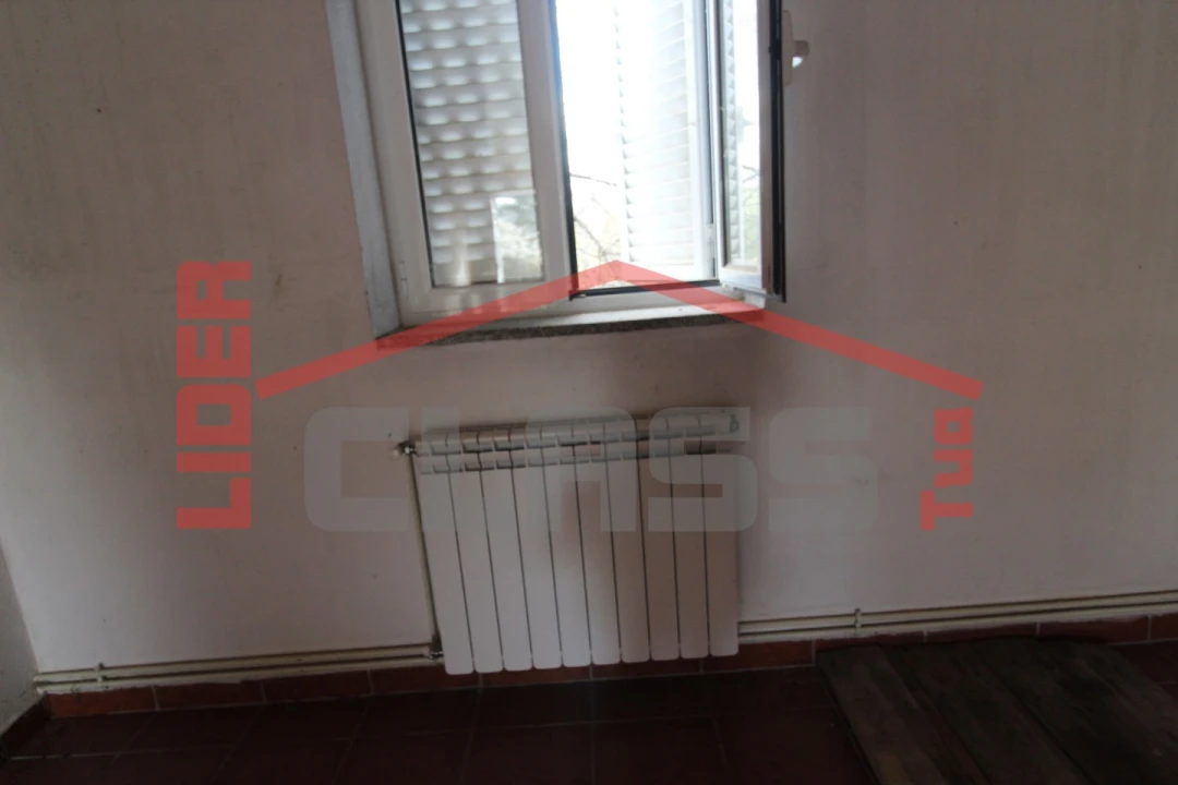 Moradia T4 para Venda em Curopos e Vale de Janeiro Foto 7