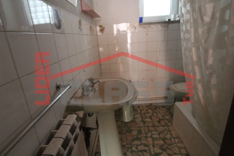 Moradia T4 para Venda em Curopos e Vale de Janeiro Foto 13