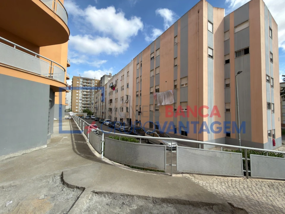 Apartamento T3 para Venda em Carregado e Cadafais Foto 7