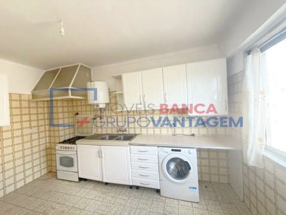 Apartamento T3 para Venda em Carregado e Cadafais Foto 19