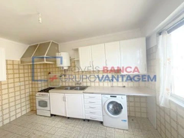 Apartamento T3 para Venda em Carregado e Cadafais