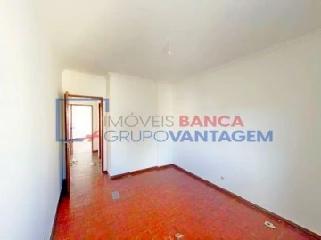 Apartamento T3 para Venda em Carregado e Cadafais