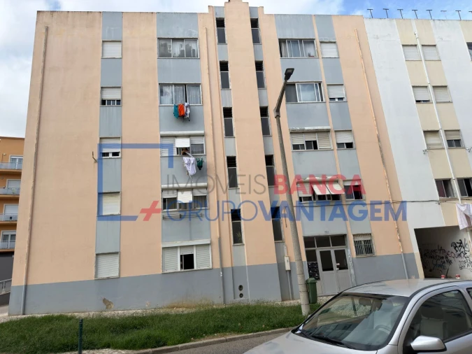 Apartamento T3 para Venda em Carregado e Cadafais Foto 2