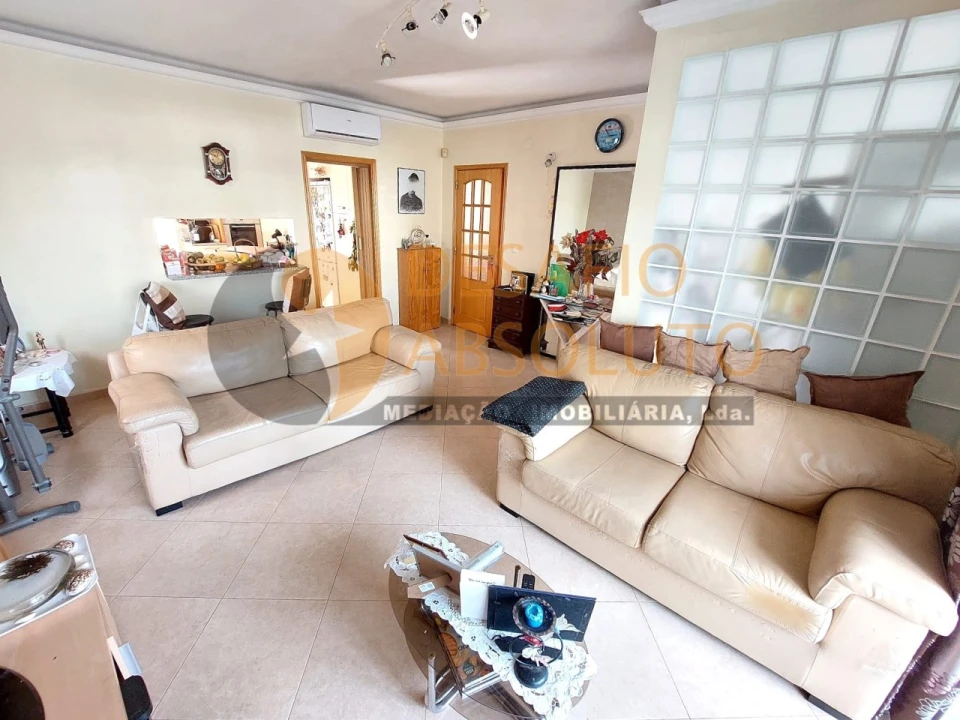 Moradia T4 para Venda em Laranjeiro e Feijó Foto 7