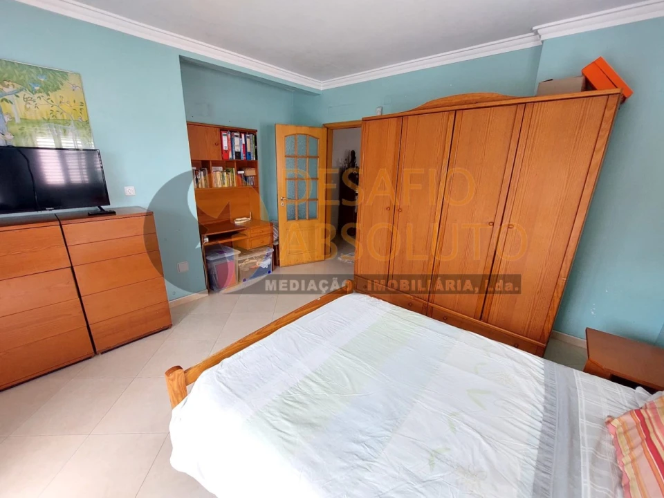 Moradia T4 para Venda em Laranjeiro e Feijó Foto 21