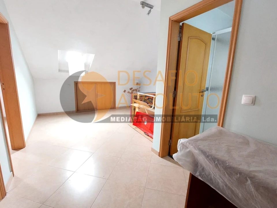 Moradia T4 para Venda em Laranjeiro e Feijó Foto 26