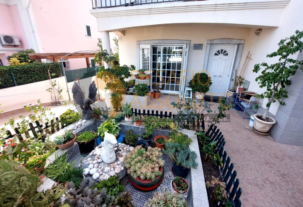 Moradia T4 para Venda em Laranjeiro e Feijó Foto 43