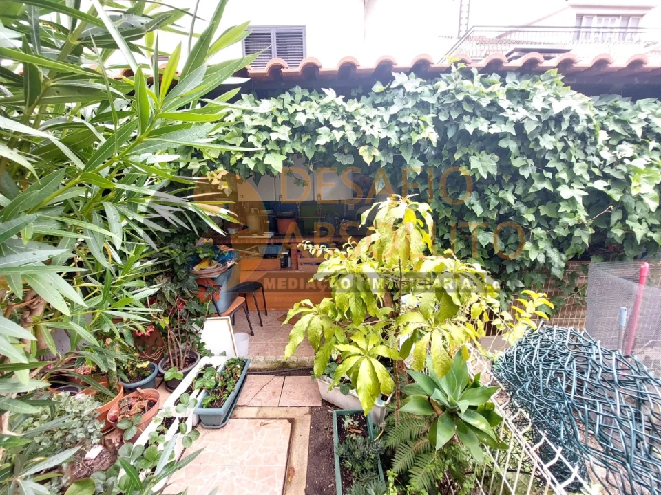 Moradia T4 para Venda em Laranjeiro e Feijó Foto 46