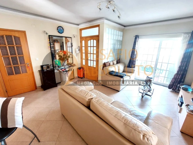 Moradia T4 para Venda em Laranjeiro e Feijó Foto 6