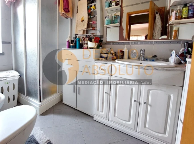 Moradia T4 para Venda em Laranjeiro e Feijó Foto 15