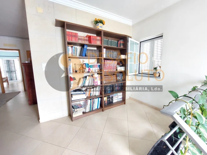 Moradia T4 para Venda em Laranjeiro e Feijó Foto 17