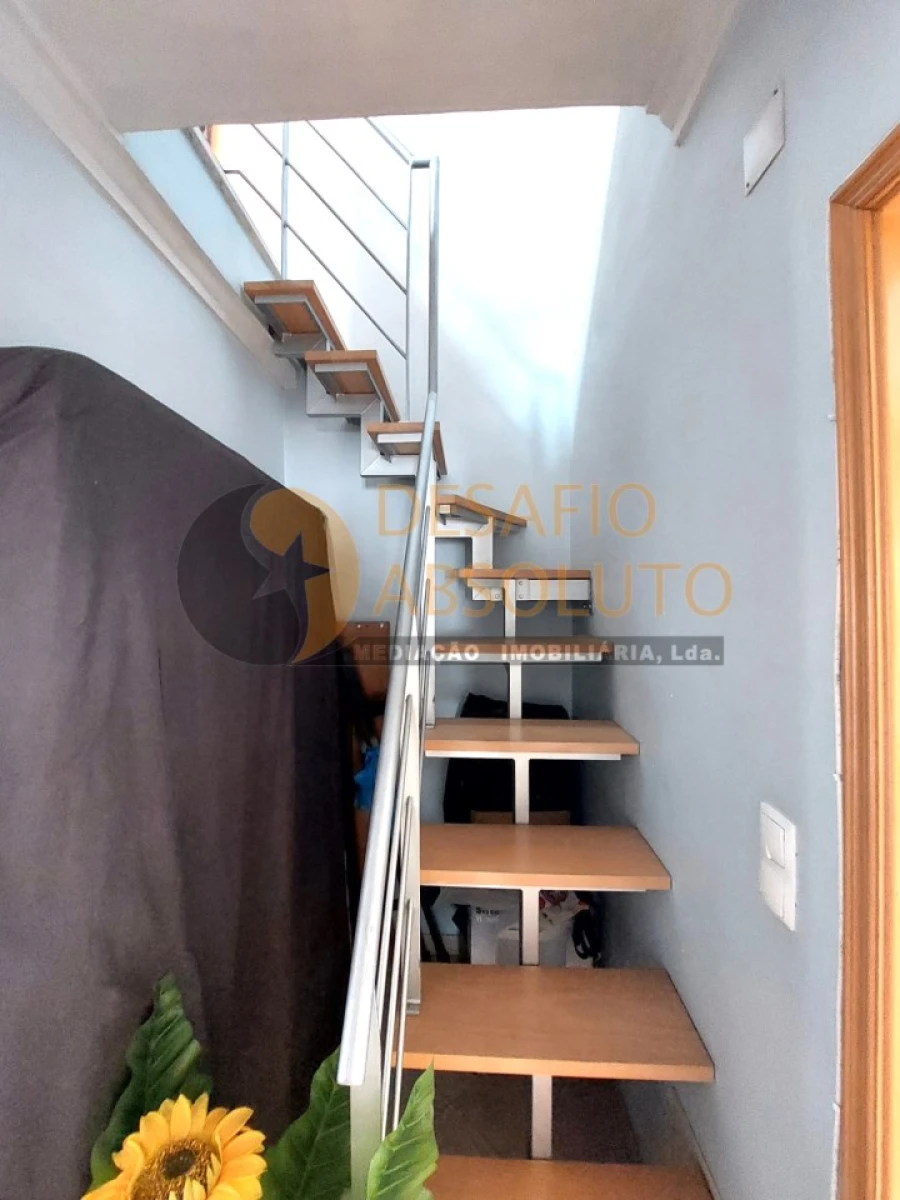 Moradia T4 para Venda em Laranjeiro e Feijó Foto 25