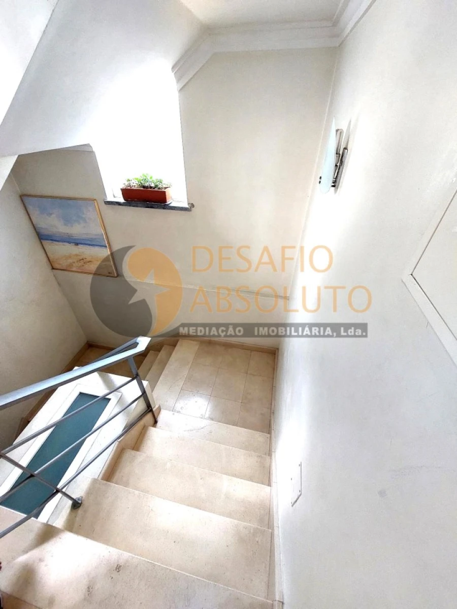 Moradia T4 para Venda em Laranjeiro e Feijó Foto 31