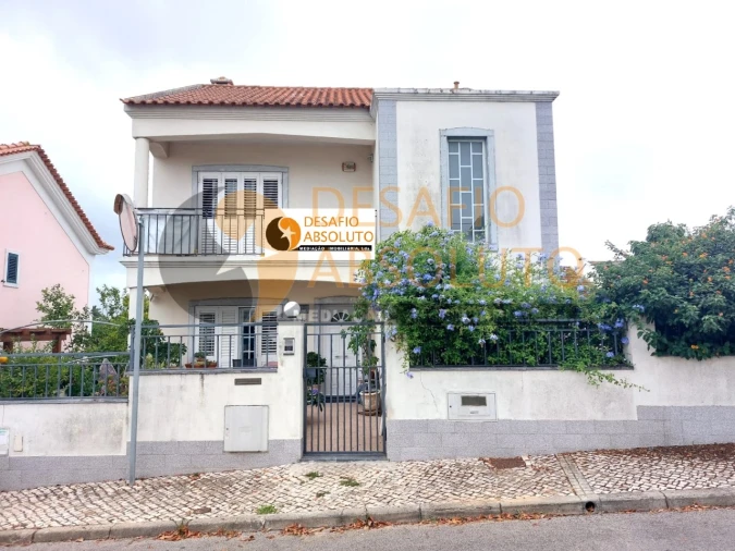 Moradia T4 para Venda em Laranjeiro e Feijó Foto 41