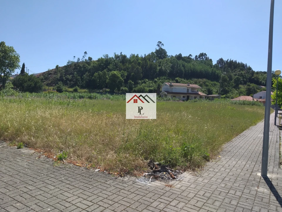 Terreno para Venda em Taveiro, Ameal e Arzila Foto 1