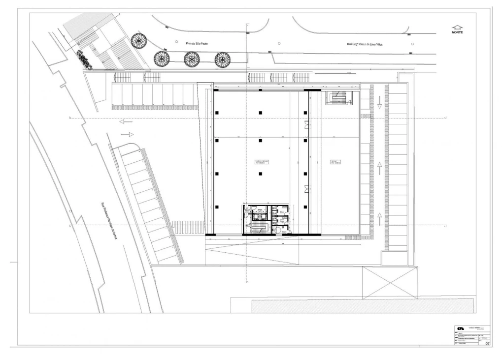 Loja para Arrendamento em Sacavém e Prior Velho Foto 8