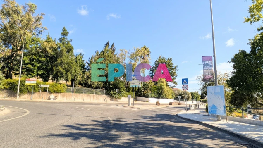 Moradia T8 para Venda em Carnaxide e Queijas Foto 77