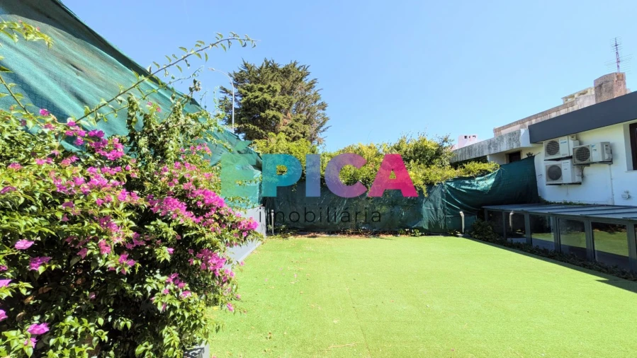 Moradia T8 para Venda em Carnaxide e Queijas Foto 6