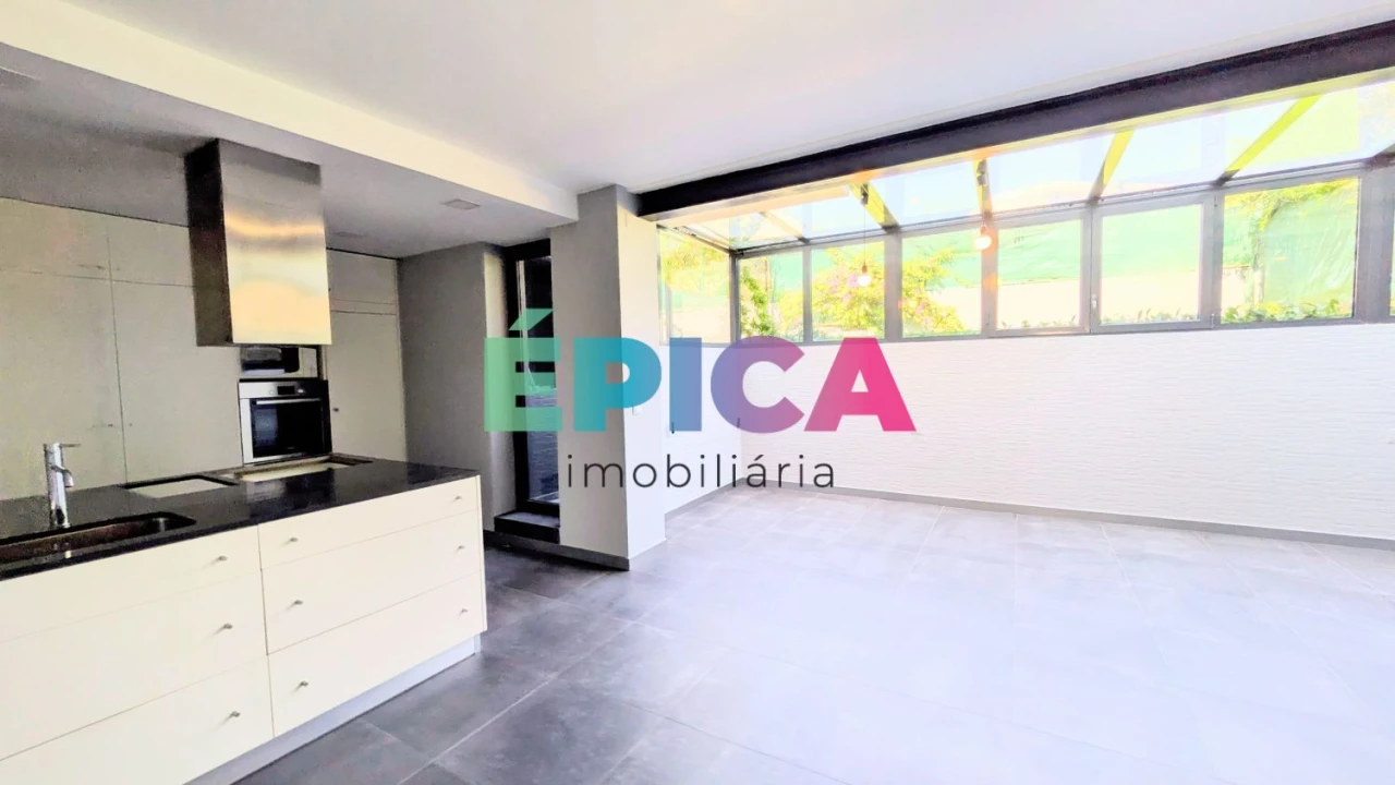 Moradia T8 para Venda em Alfragide Foto 17