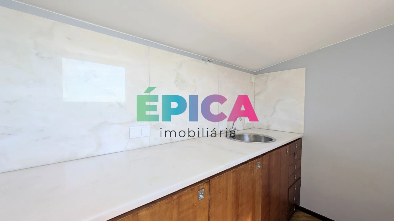 Moradia T8 para Venda em Alfragide Foto 55