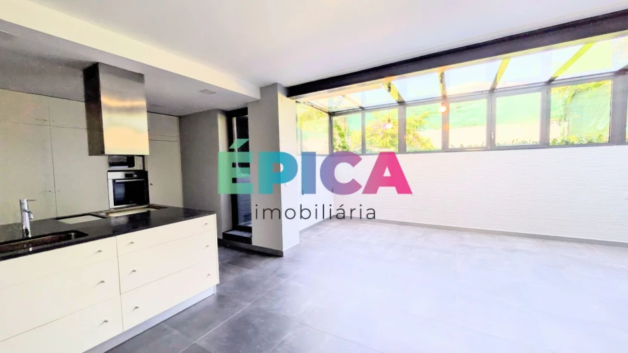 Moradia T8 para Venda em Alfragide Foto 17