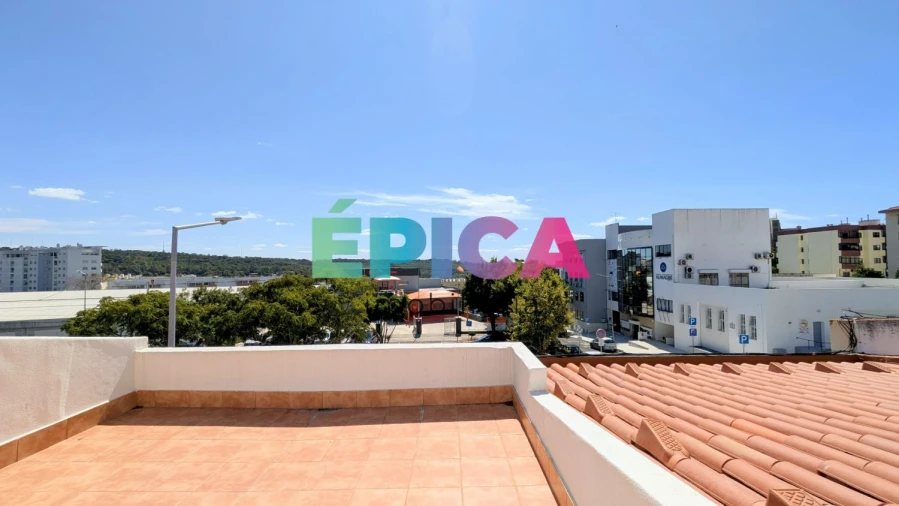 Moradia T8 para Venda em Alfragide Foto 51