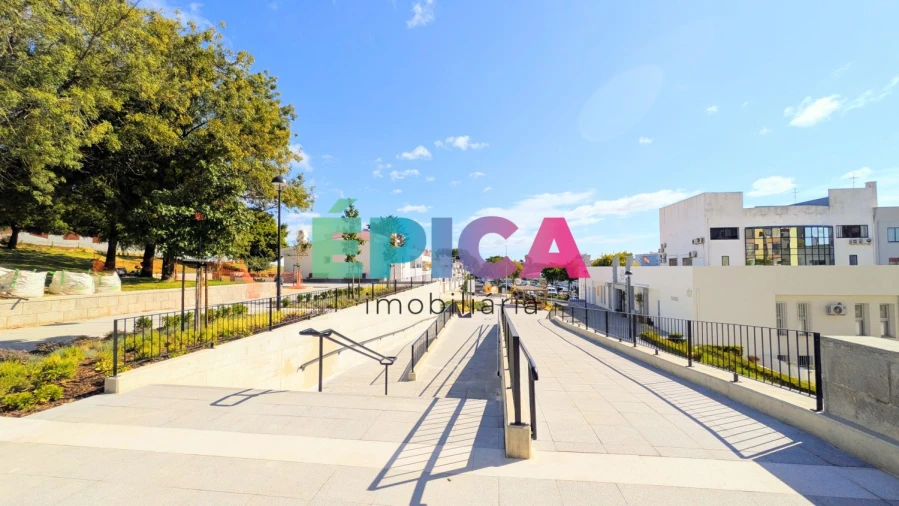 Moradia T8 para Venda em Alfragide Foto 71