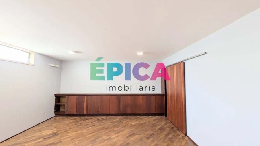 Moradia T8 para Venda em Alfragide Foto 62