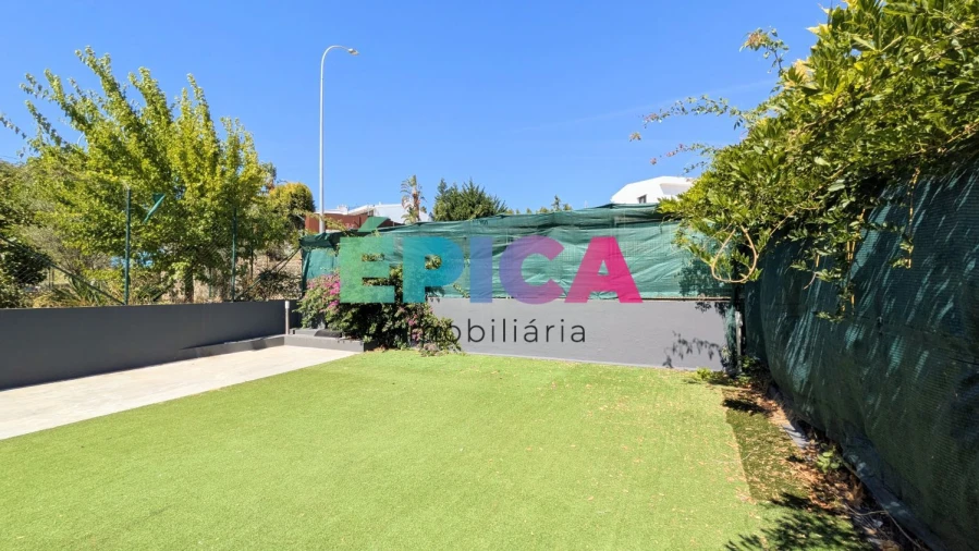 Moradia T8 para Venda em Alfragide Foto 12