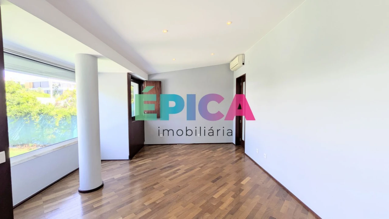 Moradia T8 para Venda em Alfragide Foto 45