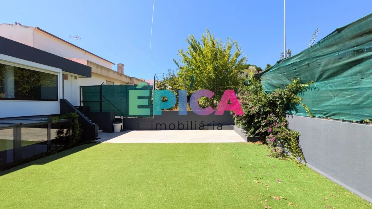 Moradia T8 para Venda em Alfragide Foto 13