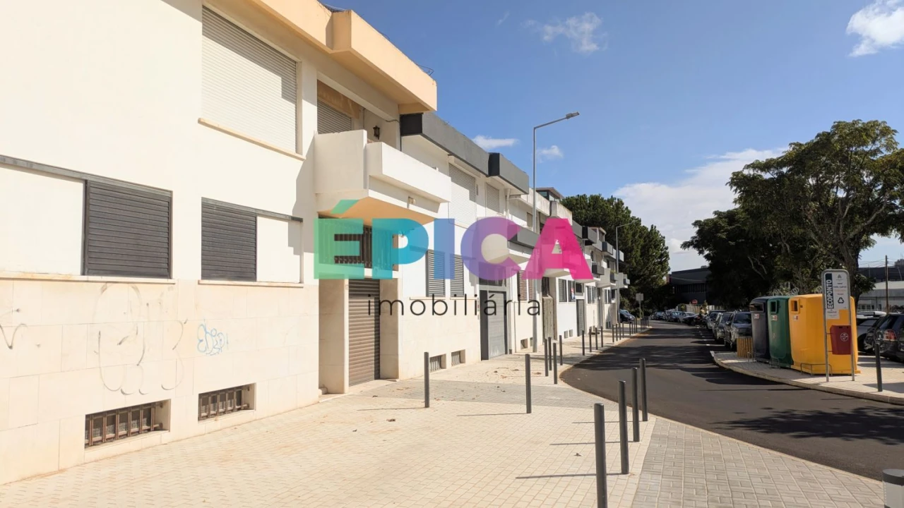 Moradia T8 para Venda em Alfragide Foto 75