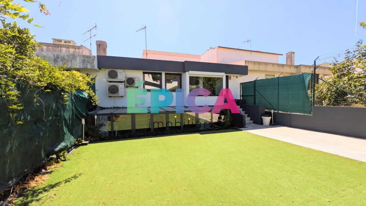 Moradia T8 para Venda em Alfragide Foto 11