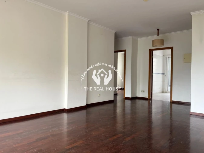 Apartamento T2 para Venda em Camara de Lobos Foto 3
