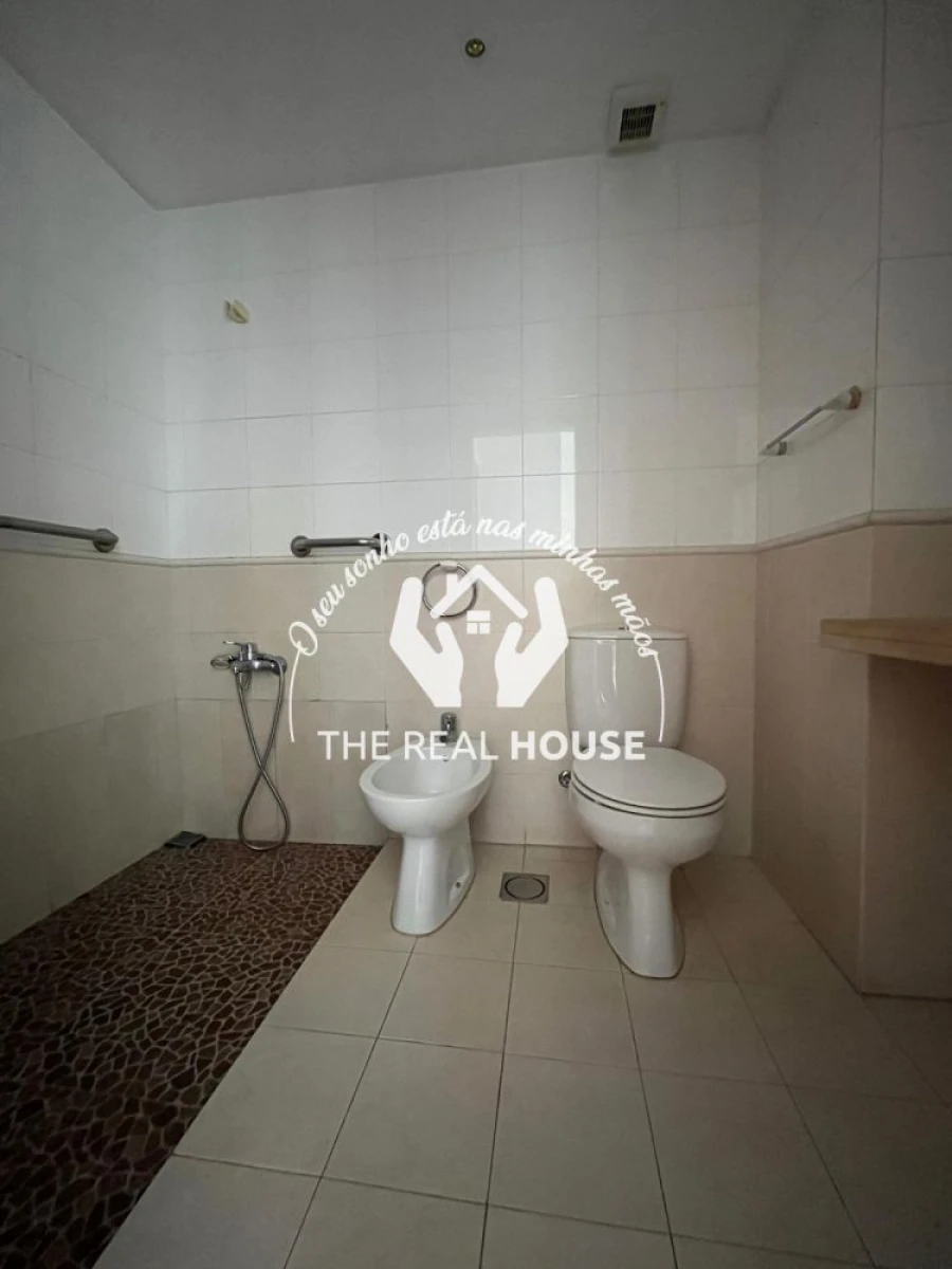 Apartamento T2 para Venda em Camara de Lobos Foto 16