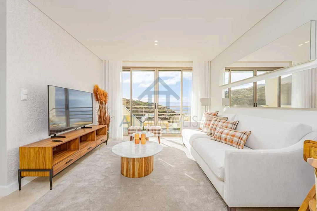 Apartamento T1 para Venda em Calheta Foto 1