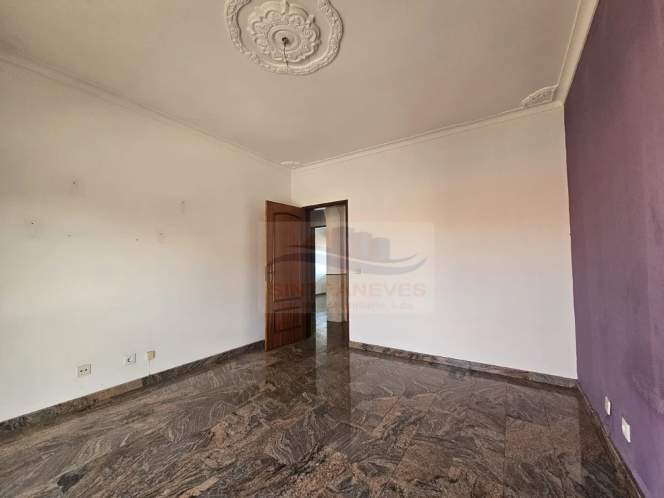 Apartamento T4 para Venda em Gaio-Rosário e Sarilhos Pequenos Foto 16