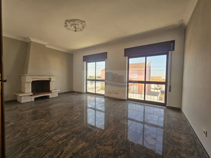 Apartamento T4 para Venda em Gaio-Rosário e Sarilhos Pequenos Foto 13