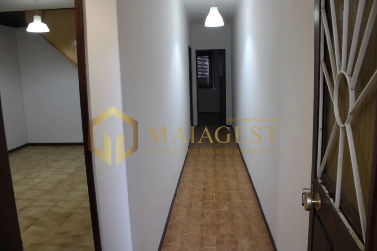 Apartamento T2 para Arrendamento em Mafamude e Vilar do Paraíso Foto 3