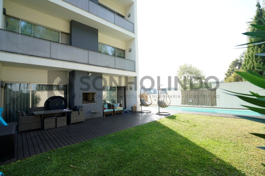 Moradia T4 para Venda em Castêlo da Maia Foto 1