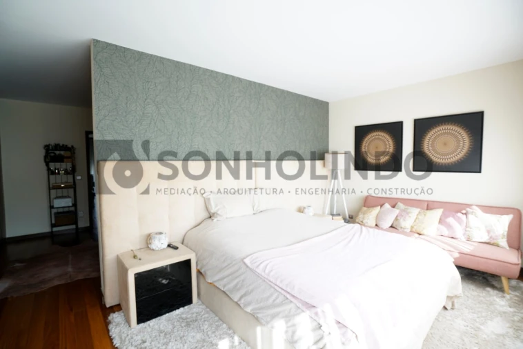 Moradia T4 para Venda em Castêlo da Maia Foto 12