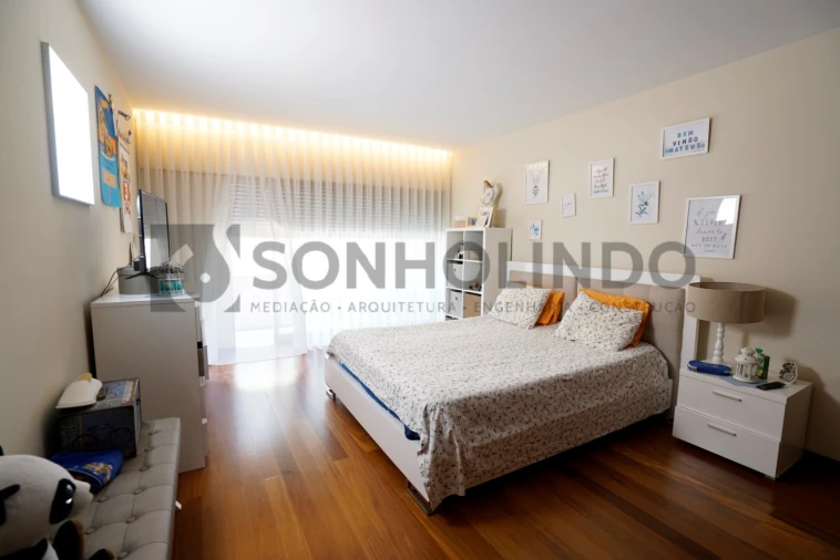 Moradia T4 para Venda em Castêlo da Maia Foto 14