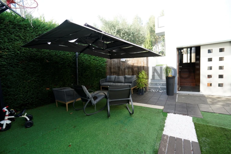 Moradia T4 para Venda em Castêlo da Maia Foto 25