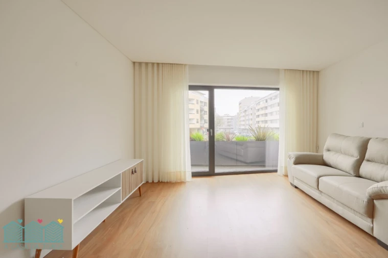 Apartamento T1 para Arrendamento em Glória e Vera Cruz Foto 7