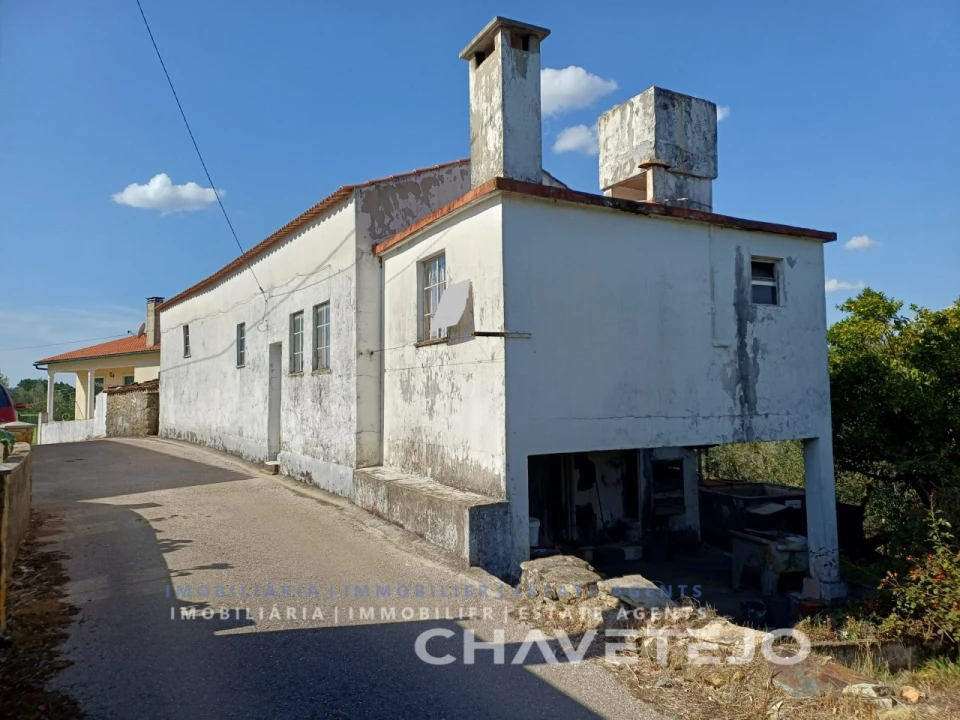 Moradia T2 para Venda em Cernache do Bonjardim, Nesperal e Palhais Foto 7