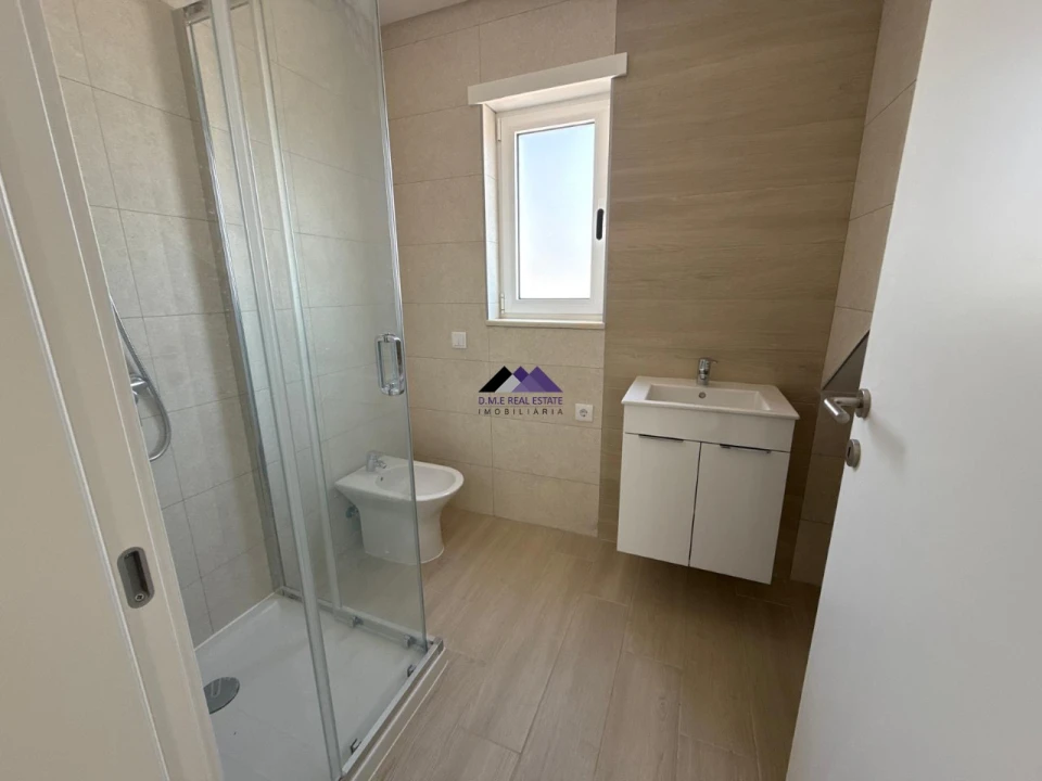 Moradia T4 para Venda em Vila Nova de Cacela Foto 10