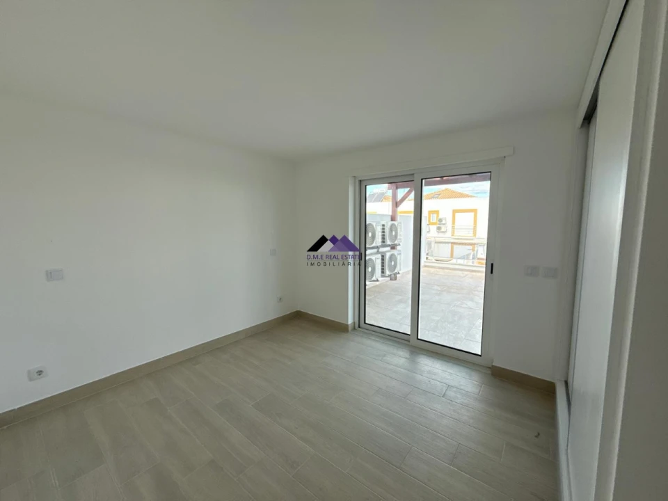 Moradia T4 para Venda em Vila Nova de Cacela Foto 29