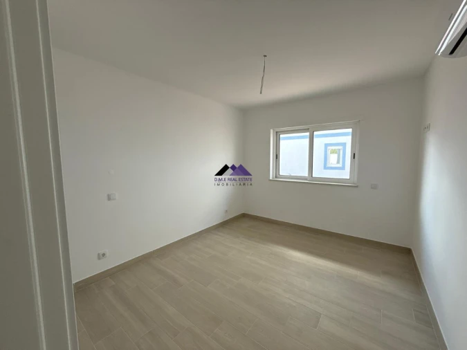 Moradia T4 para Venda em Vila Nova de Cacela Foto 6